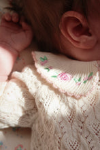 画像をギャラリービューアに読み込む, ROSIER ROMPER / コンゲススロイド ベビー ニットロンパース ブラウス クローバー刺繍 KS102423