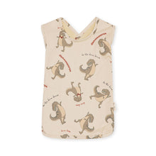 画像をギャラリービューアに読み込む, Comea big bib / コンゲススロイド お食事ベビーエプロン よだれ掛け 恐竜 花柄 ひよこ ハート 9色