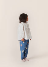 画像をギャラリービューアに読み込む, MAGOT FRILL PANTS / コンゲススロイド キッズ デニムパンツ ジーンズ キティーボウ 子猫柄
