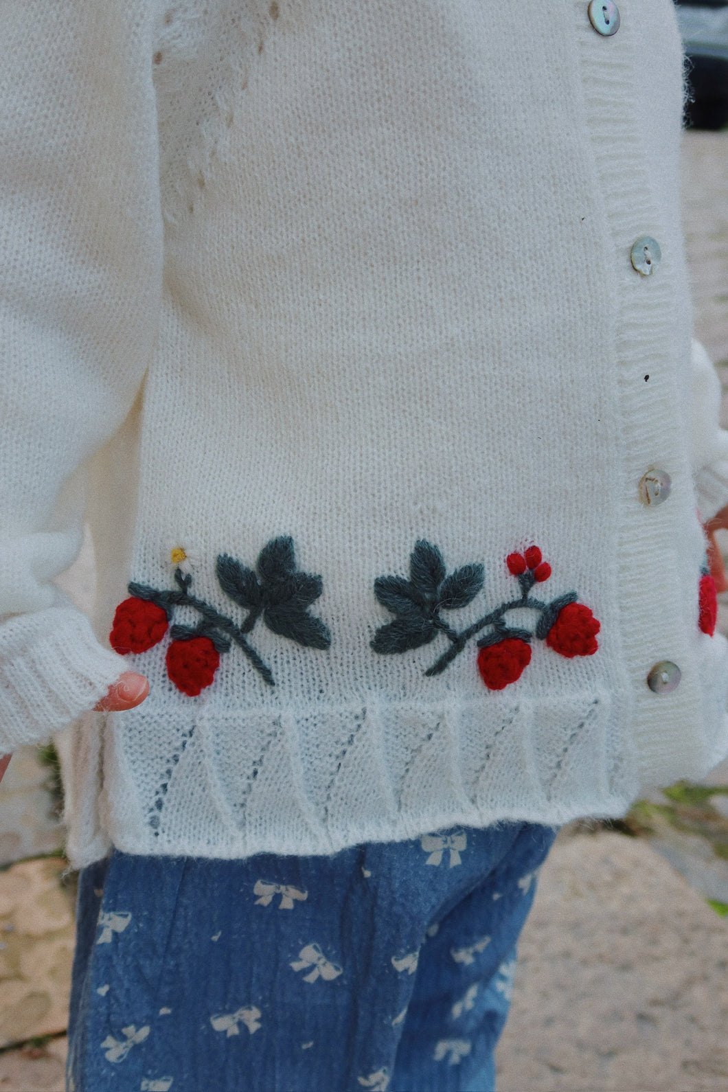【まもなく入荷】MINIA FRILL CARDIGAN / コンゲススロイド カーディガン ニット キッズ いちご刺繍 KS103913
