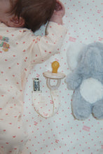 画像をギャラリービューアに読み込む, BASIC ZIP ONESIE GOTS - TEDDY COEUR / コンゲススロイド 新生児 前開き 長袖 ベビーオールインワン ピンクハート KS105901

