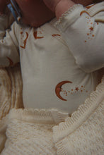 画像をギャラリービューアに読み込む, BASIC LS NEWBORN BODY GOTS / コンゲススロイド 新生児ベビー 長袖 前開きロンパース オーガニックコットン 三日月 KS106381
